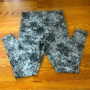 Lululemon floral wunder under high rise leggings size 10